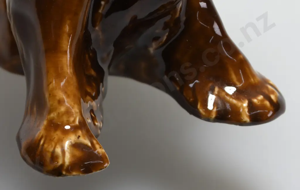 COLONIAL POTTERY DOG Image 1++