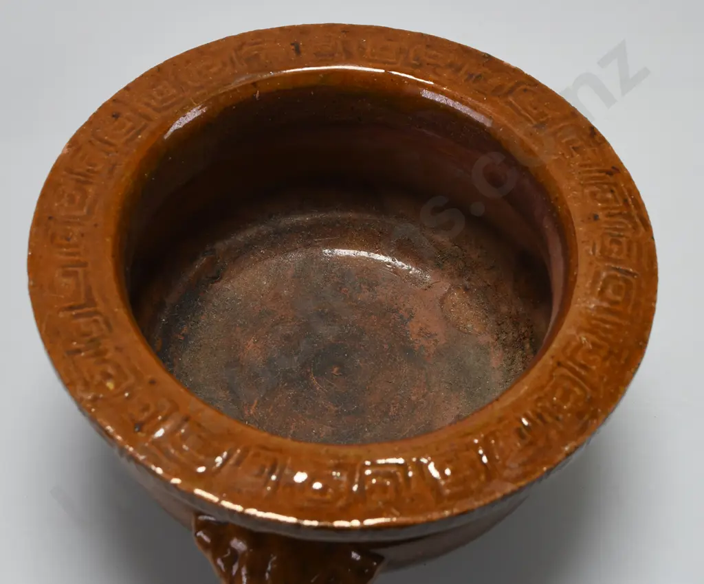 FULFORD POTTERIES TRIPOD BOWL Image 1++
