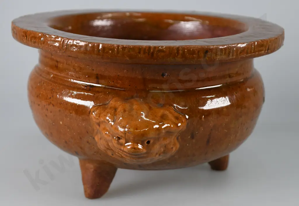 FULFORD POTTERIES TRIPOD BOWL Image 1++