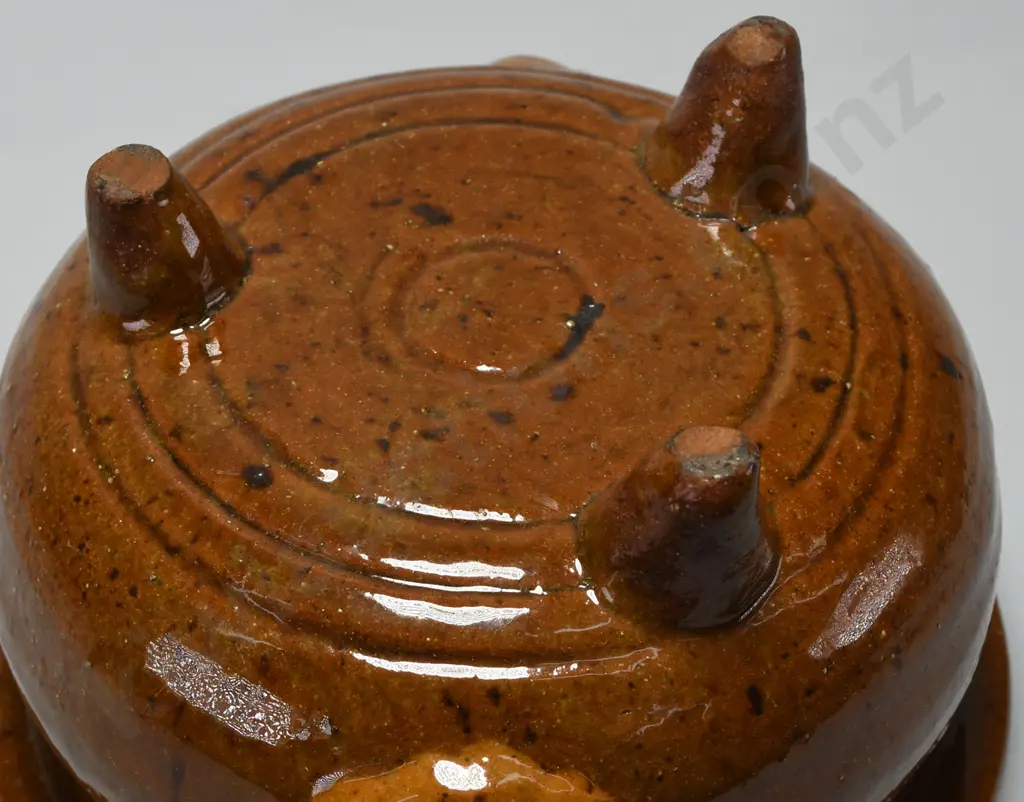 FULFORD POTTERIES TRIPOD BOWL Image 1++