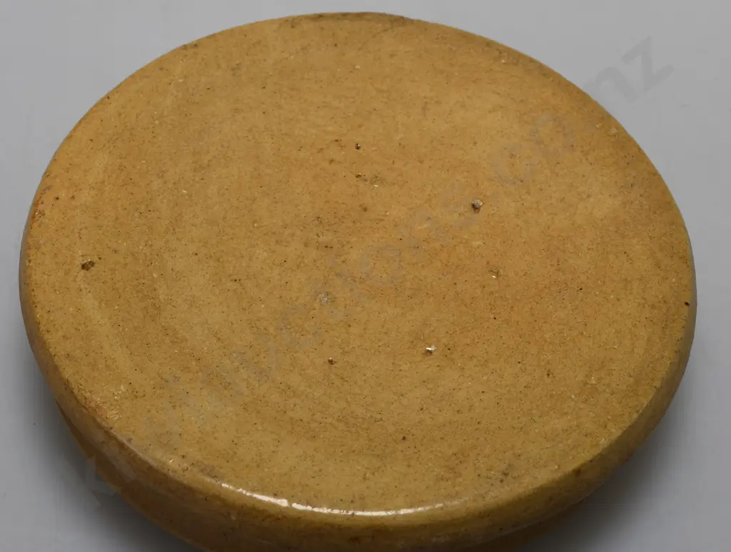 TIMARU POTTERIES MAORI MOTIF DISH Image 1++