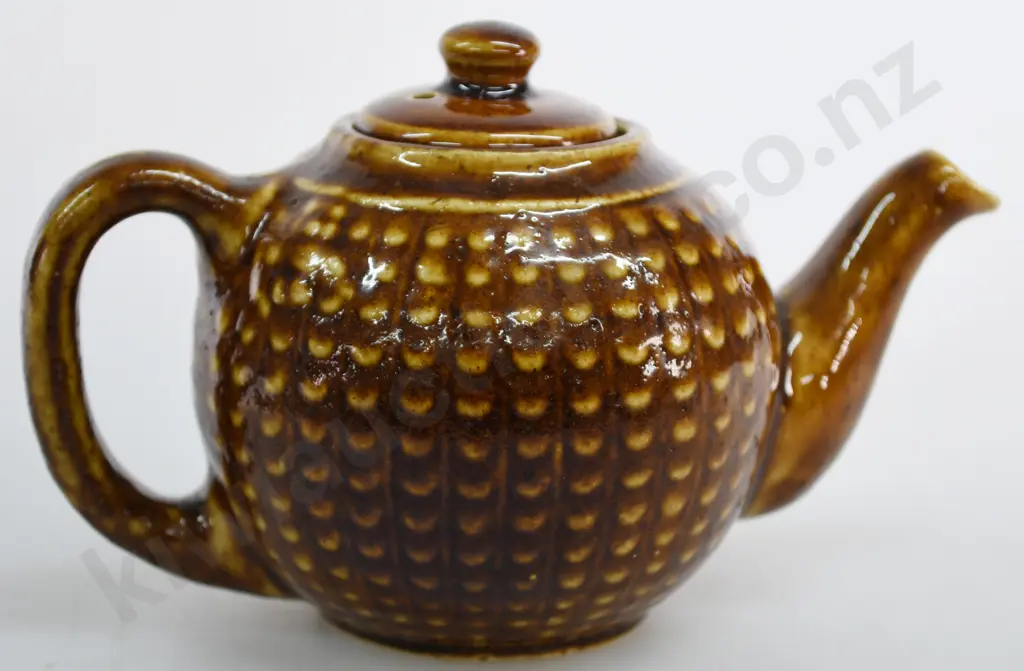 LUKE ADAMS TEAPOT Image 1++