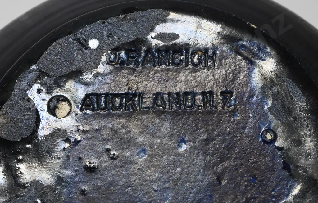 RANCICH AUCKLAND VASE Image 1++