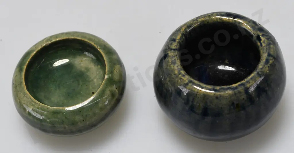 COLONIAL POTTERIES SMALL DISHES  X 2 Image 1++