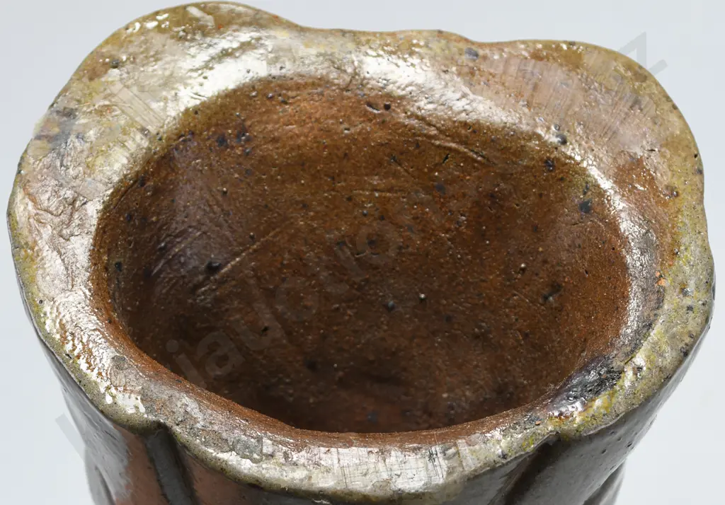 NZ COLONIAL POTTERY BUDDAH Image 1++