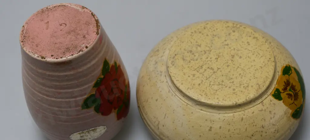 NZ COLONIAL POTTERY ITEMS X 5 Image 1++