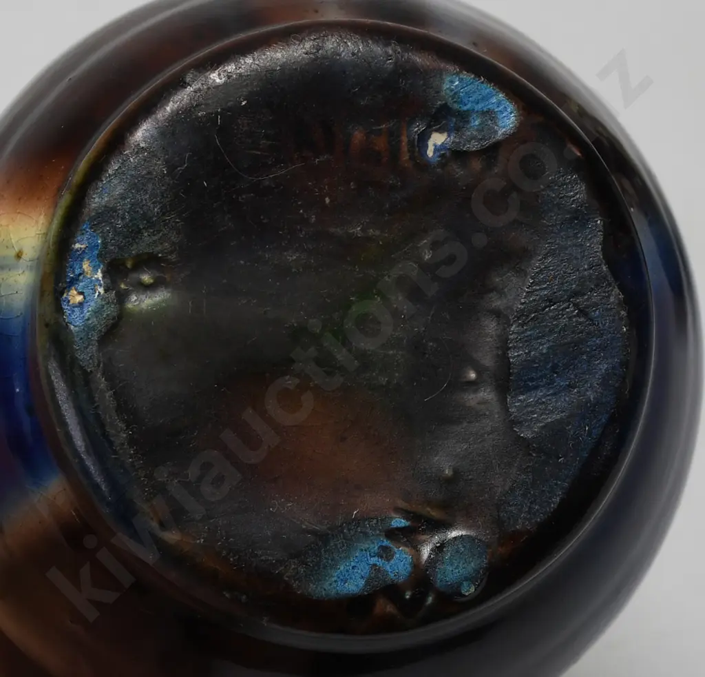 RANCICH AUCKLAND URN VASES X 2 Image 1++