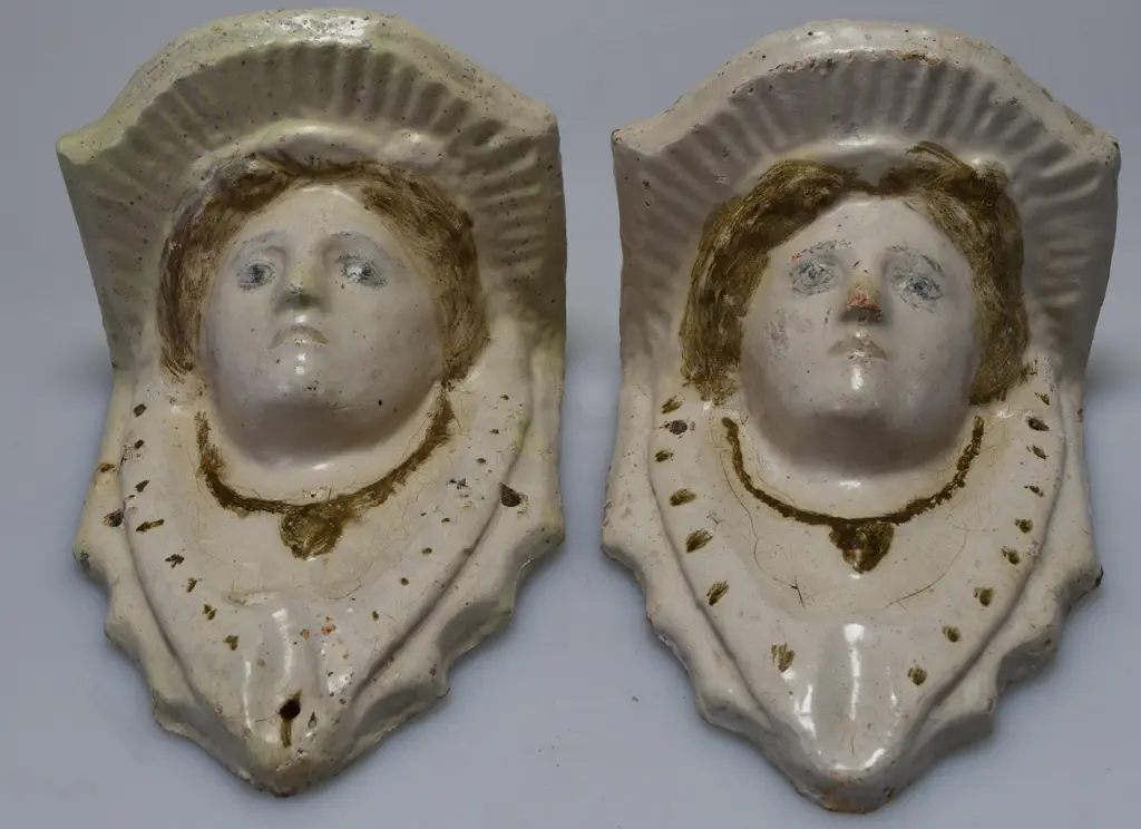 PAIR OF DRURY POTTERIES WALL SCOUNCES Image 1++