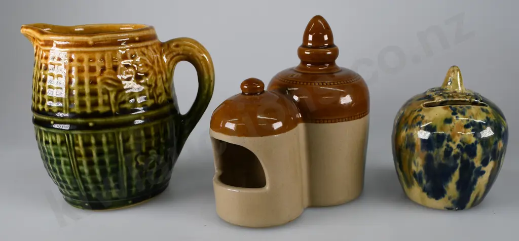 POTTERY ITEMS X 3 Image 1++