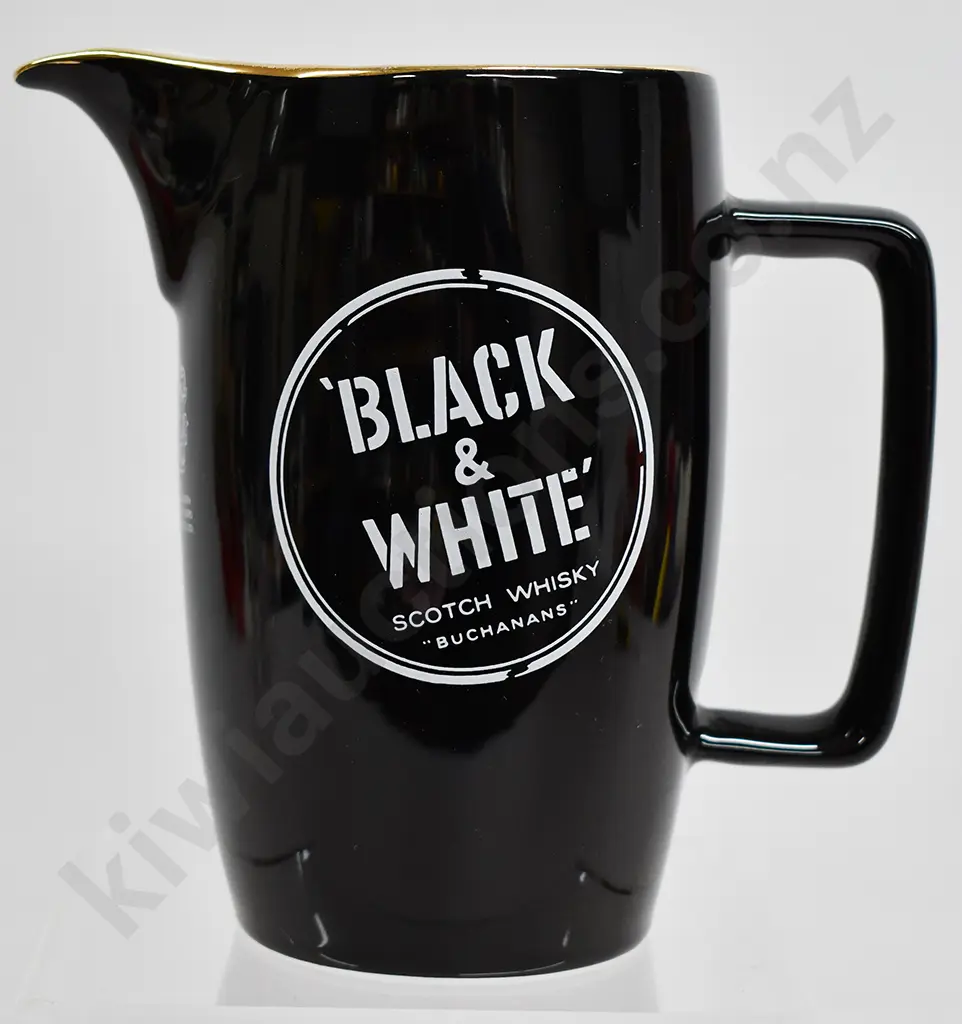 BLACK & WHITE SCOTCH WHISKY JUG Image 1++