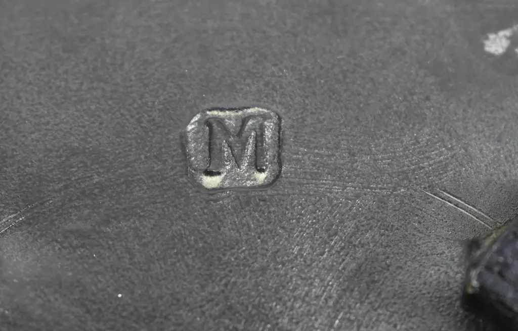 DANNY MOORWOOD, DUNEDIN POTTERY FOOTED DISH Image 1++