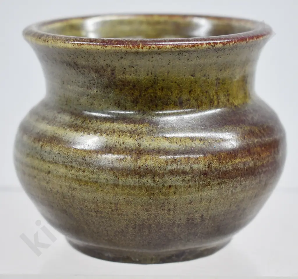 OLIVE JONES POTTERY VASE Image 1++
