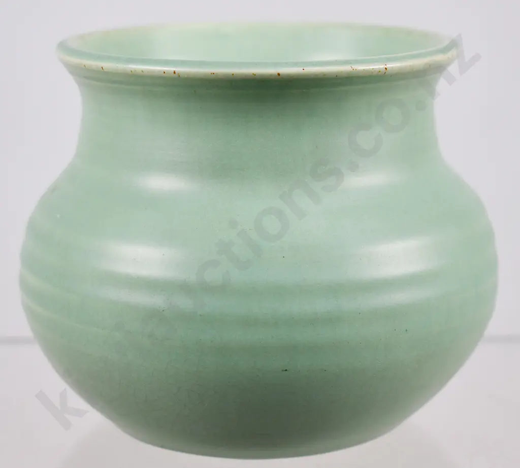 OLIVE JONES POTTERY VASE Image 1++