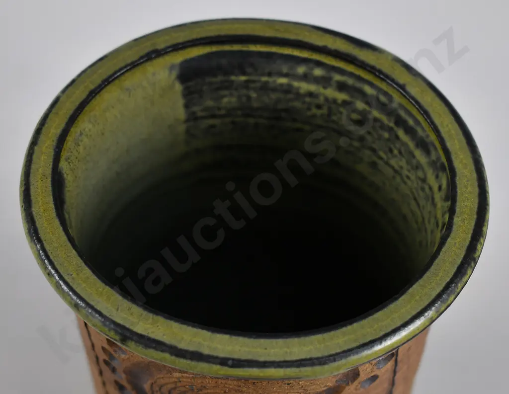 JOHN CRAWFORD POTTERY VASE Image 1++
