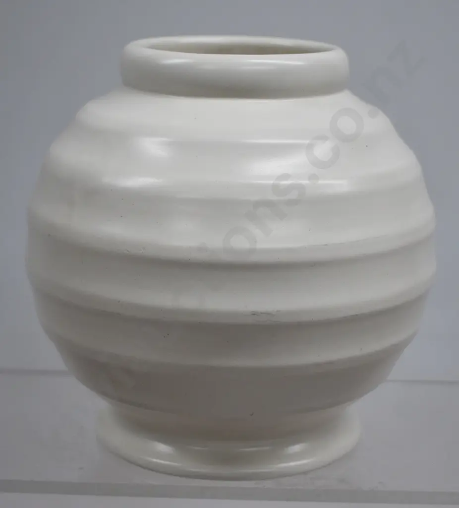 CROWN LYNN HAND POTTED VASE SHAPE 14 Image 1++