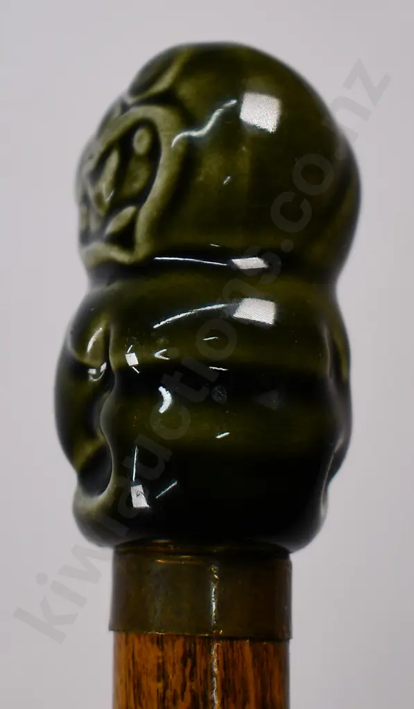 WALKING CANE WITH CERAMIC TIKI DESIGNED HANDLE Image 1++