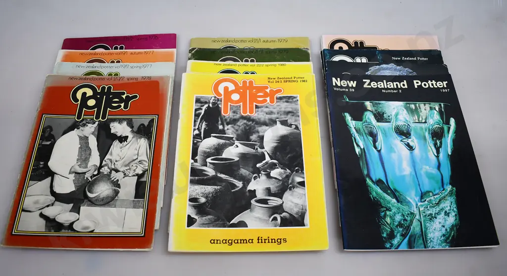 NEW ZEALAND POTTER MAGAZINES Image 1++