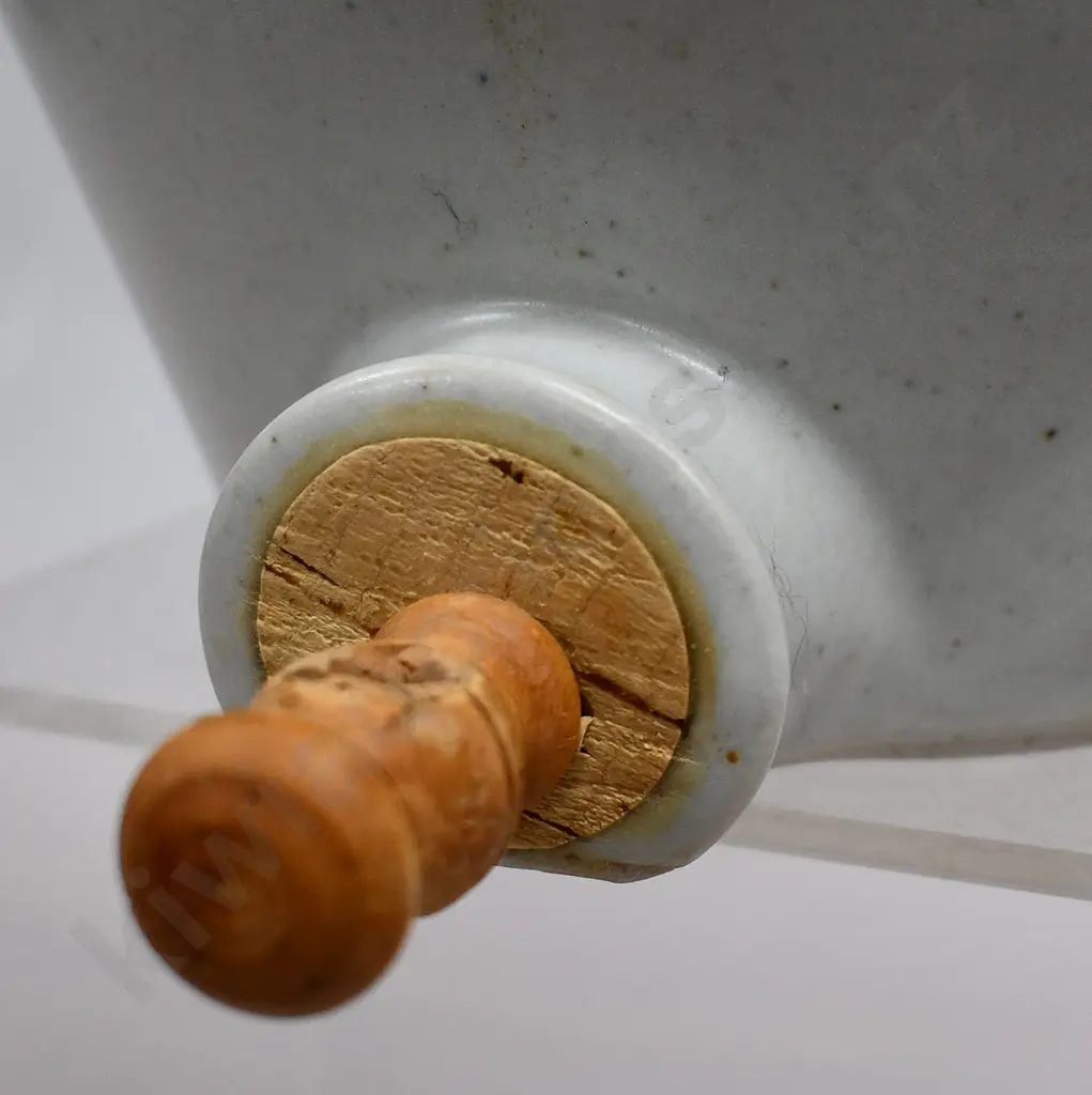 MACMILLAN STUDIO POTTERY WINE DISPENSER Image 1++