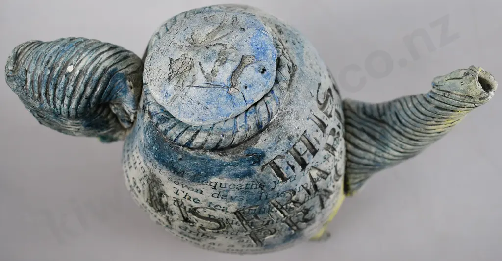 HILARY KERROD FUNKY TEAPOT Image 1++