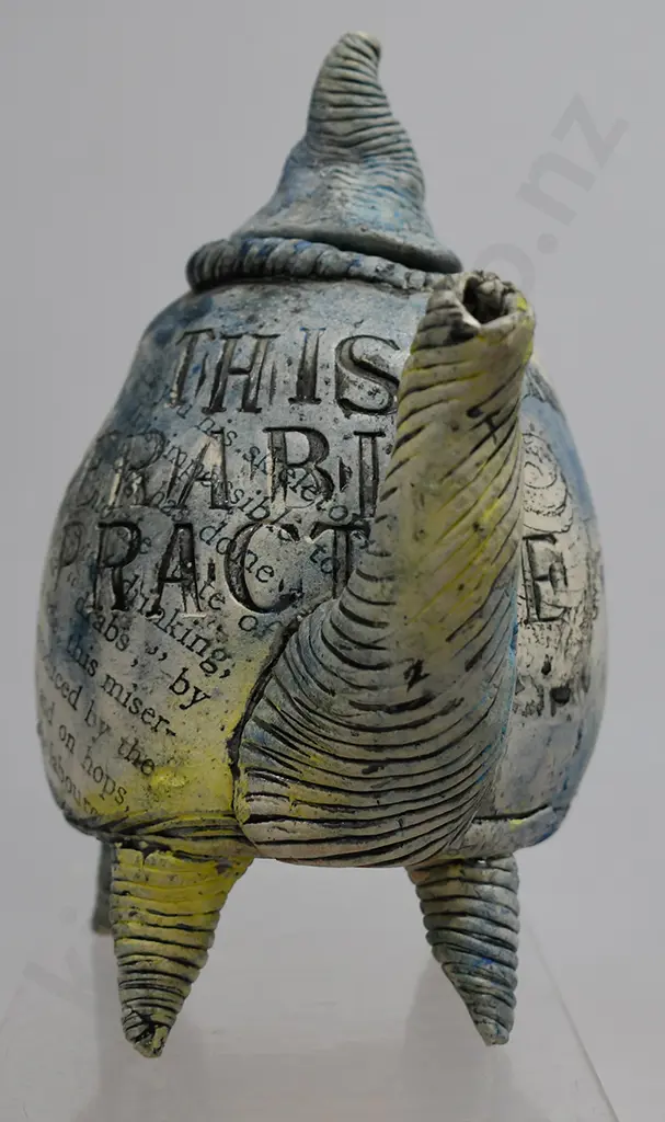 HILARY KERROD FUNKY TEAPOT Image 1++