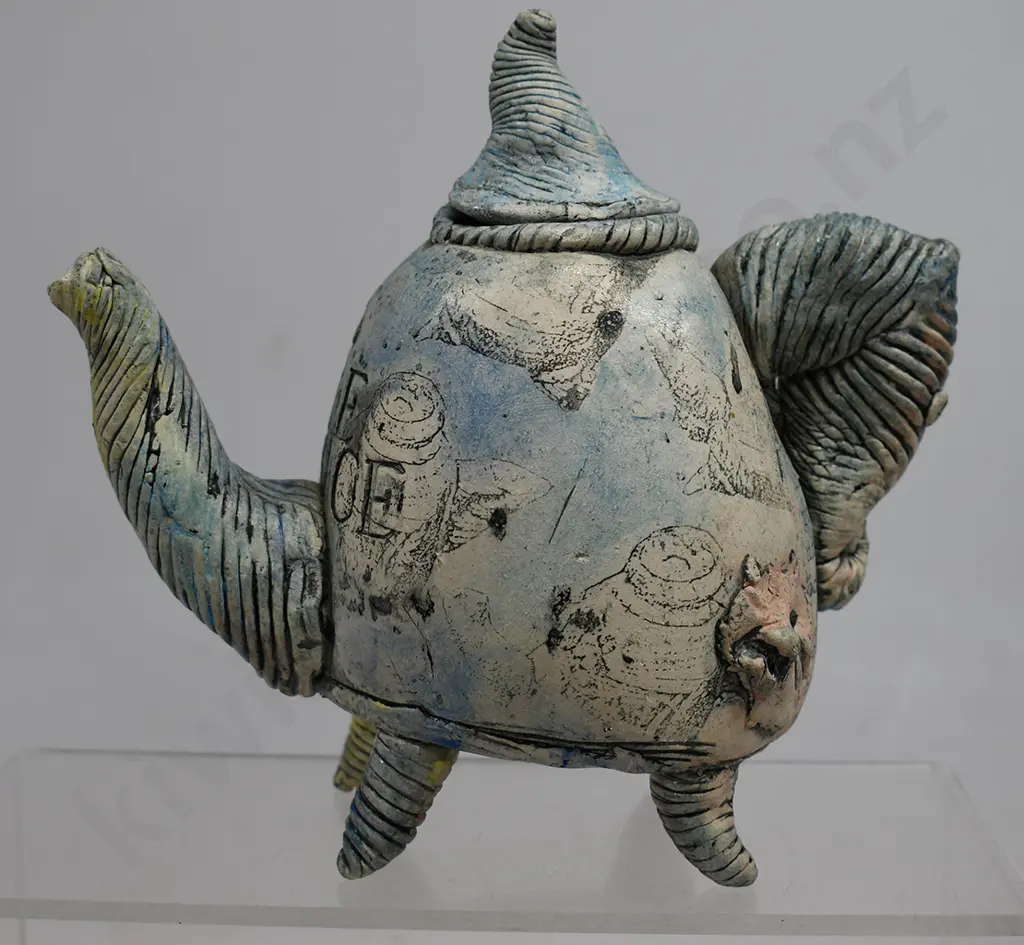 HILARY KERROD FUNKY TEAPOT Image 1++