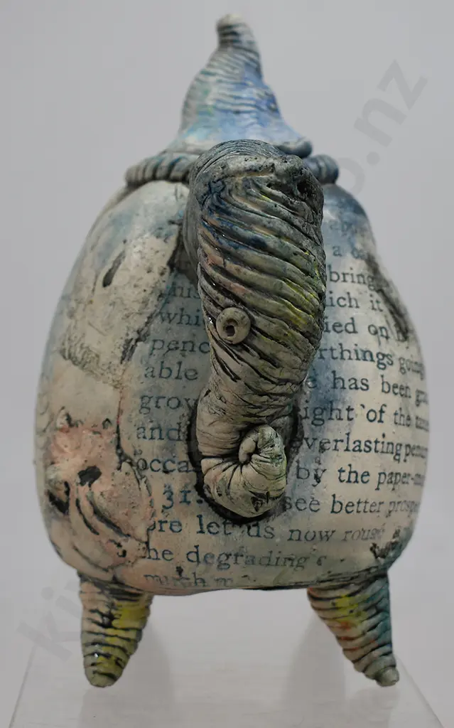 HILARY KERROD FUNKY TEAPOT Image 1++