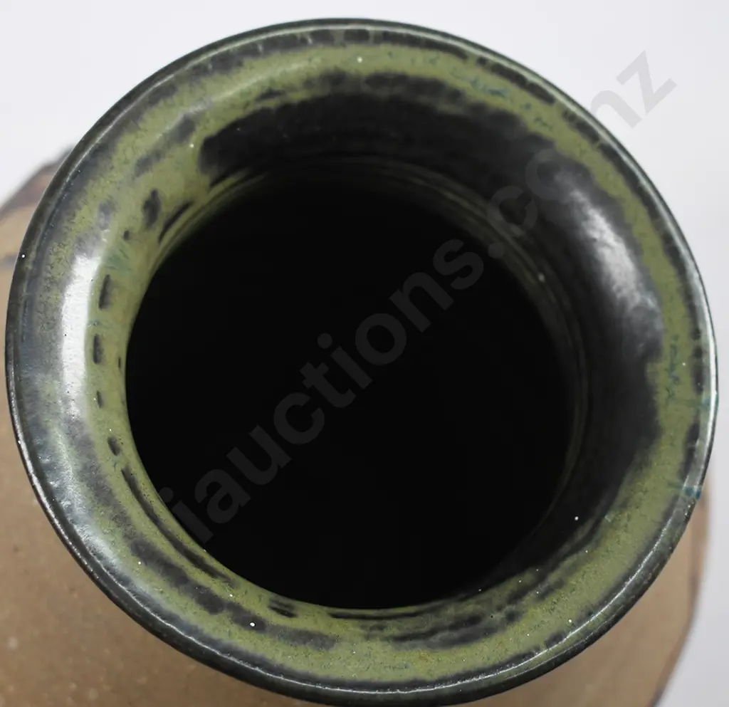 JOHN CRAWFORD POTTERY VASE Image 1++
