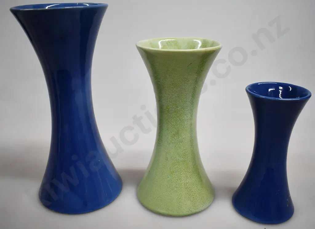 CROWN LYNN SPILL VASES Image 1++