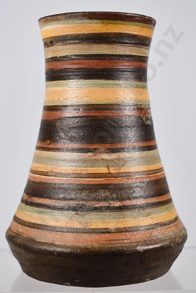 ELIZABETH LISSAMAN POTTERY VASE Image 1++