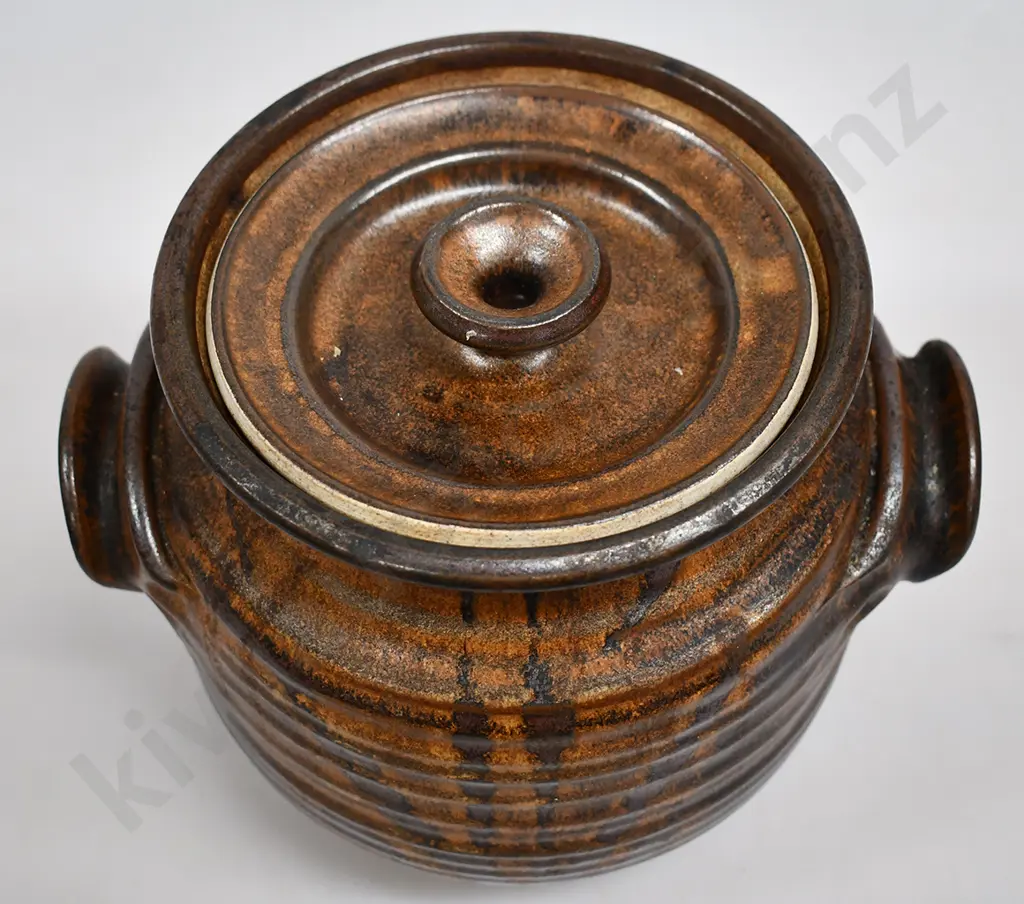 DANNY MOORWOOD, DUNEDIN POTTERY LIDDED CASSEROLE Image 1++