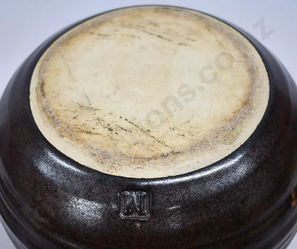 DANNY MOORWOOD, DUNEDIN POTTERY LIDDED CASSEROLE Image 1++