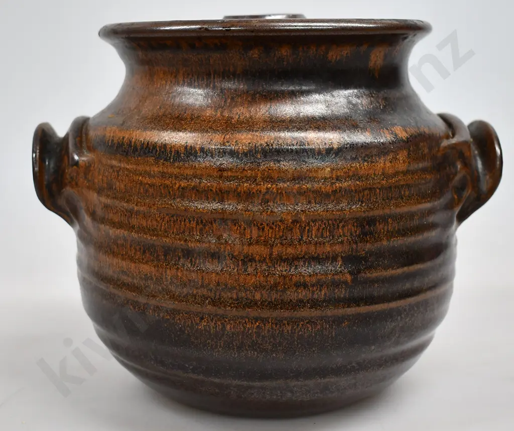 DANNY MOORWOOD, DUNEDIN POTTERY LIDDED CASSEROLE Image 1++