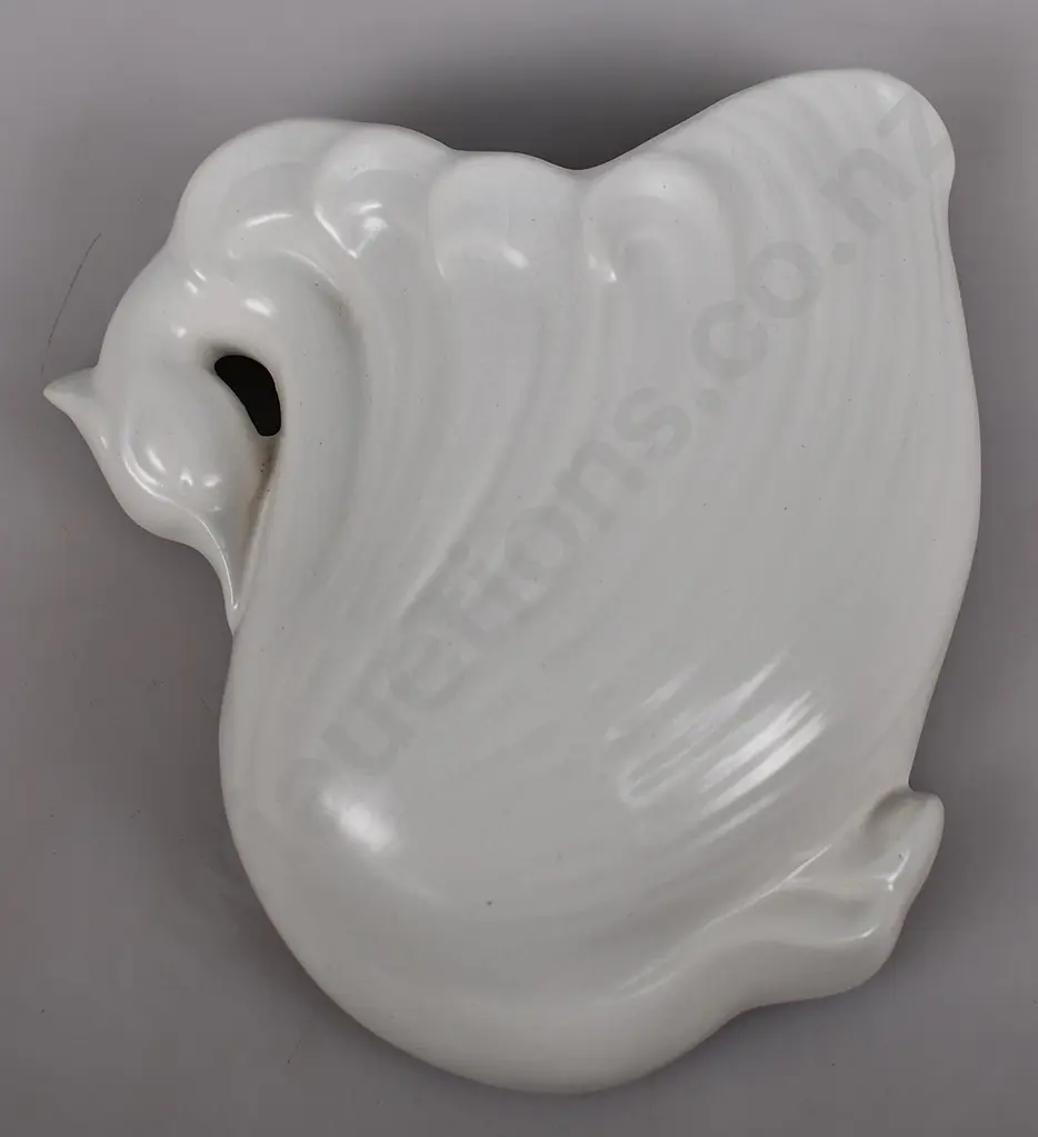 TITIAN STUDIO SWOOSE WALL POCKET, SPIDER VASES Image 1++