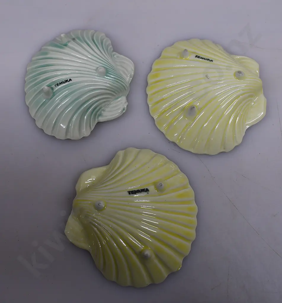 TEMUKA WARE SCALLOP SHELL DISHES Image 1++