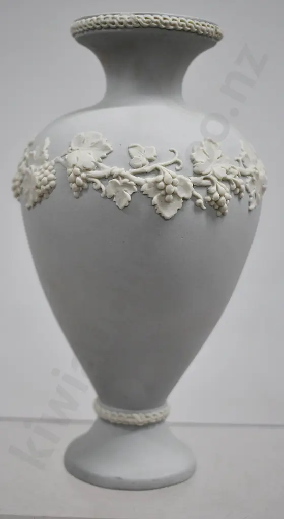 LOVATT JASPERWARE STYLE VASE Image 1++
