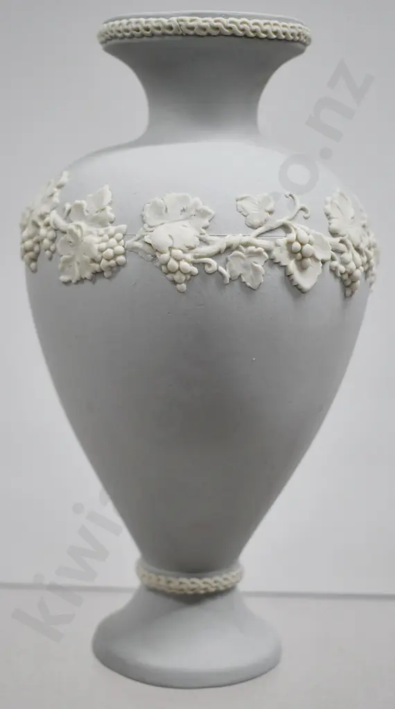 LOVATT JASPERWARE STYLE VASE Image 1++