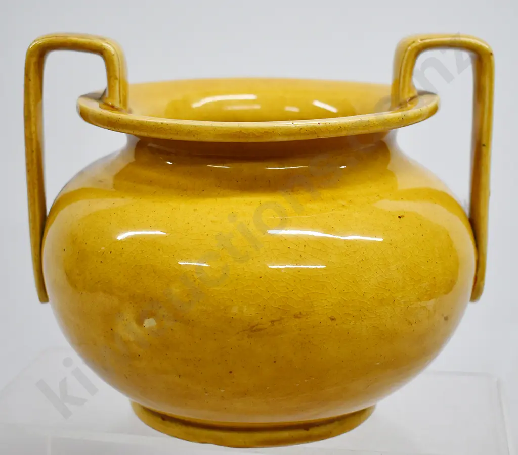 LUKE ADAMS SQUAT CAULDRON VASE Image 1++