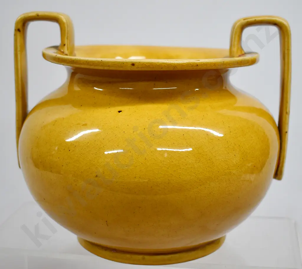 LUKE ADAMS SQUAT CAULDRON VASE Image 1++
