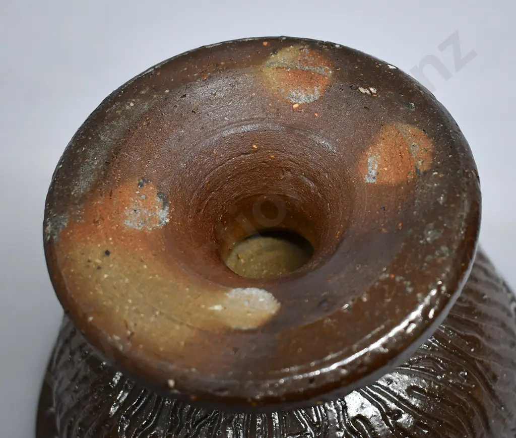 STONEWARE FOOTED BOWL Image 1++