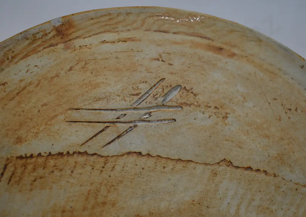BARRY HOCKENHULL STUDIO POTTERY WALL VASE Image 1++