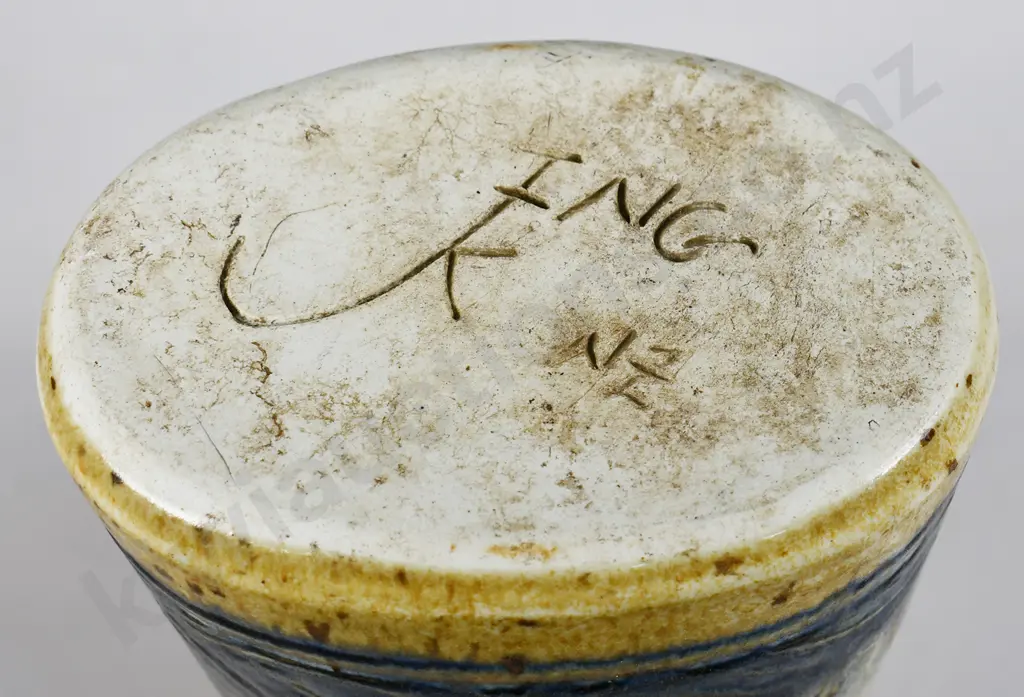 JOHN ING STUDIO POTTERY VASE Image 1++