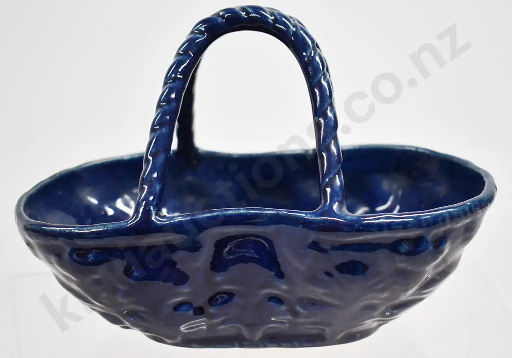 LUKE ADAMS POTTERY BASKET Image 1++