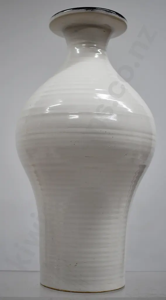 CROWN LYNN STEENSTRA VASE Image 1++