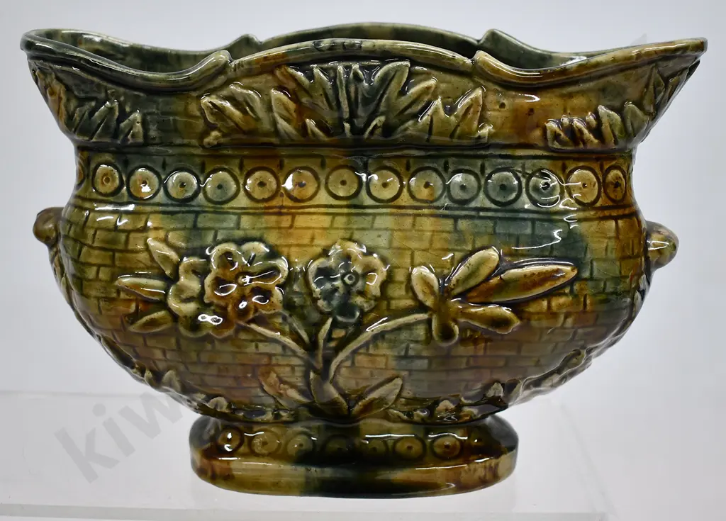 WOODNORTH FOOTED POTTERY TROUGH VASE Image 1++