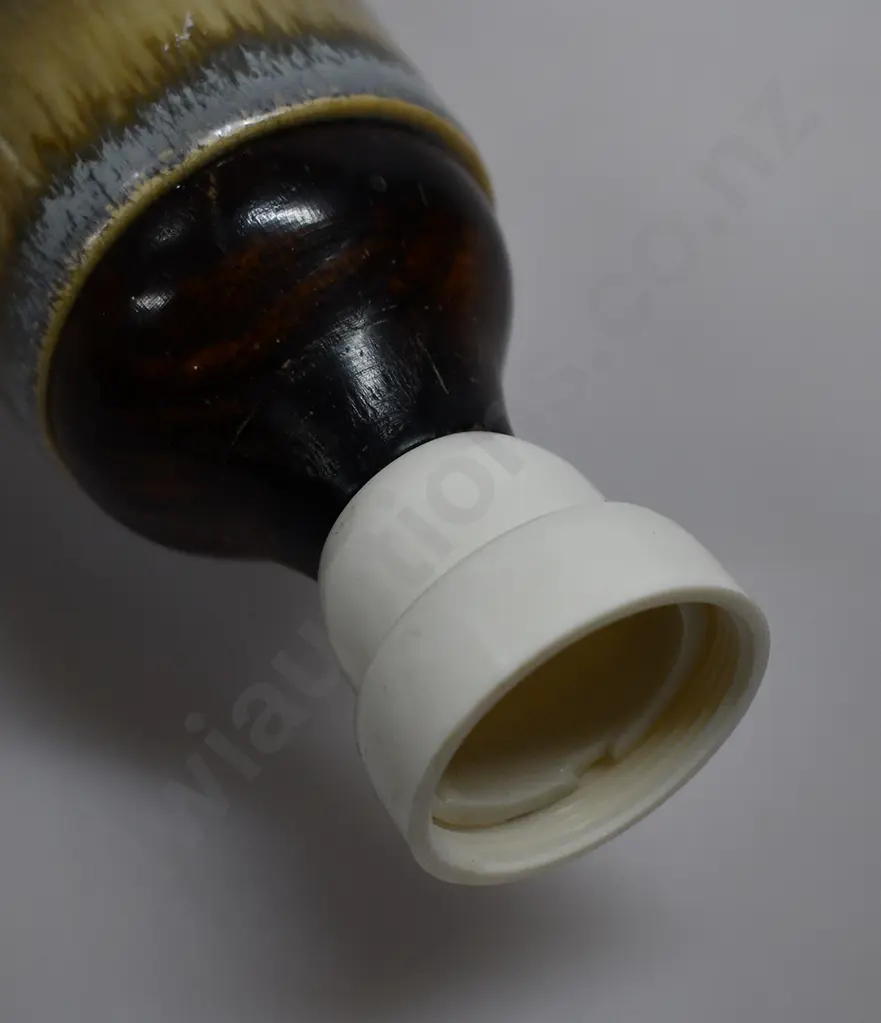 TEMUKA POTTERY TABLE LAMP Image 1++