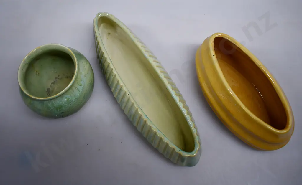 CROWN LYNN VASE NUMBER 22, 74 AND 77 Image 1++