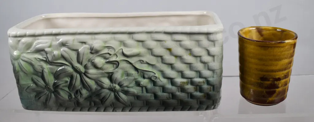 TITIAN TROUGH VASE, ORZEL BIC PEN HOLDER Image 1++