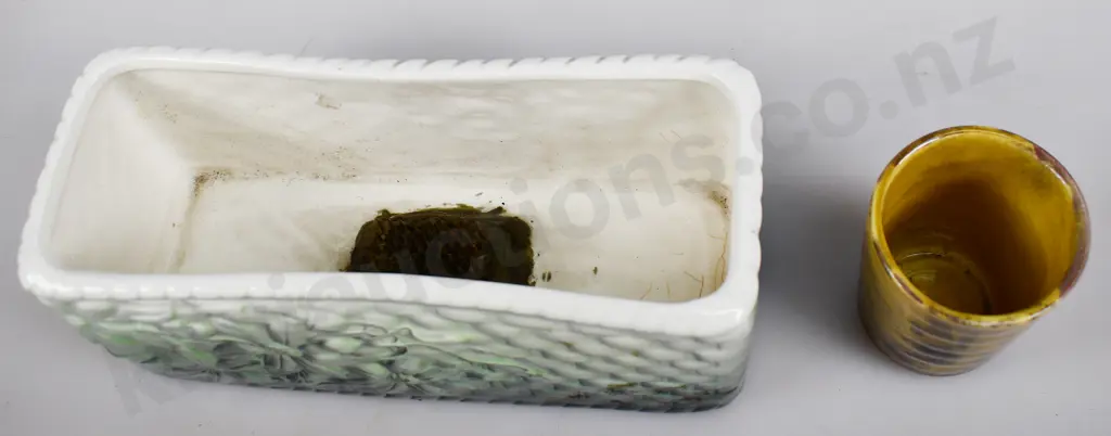 TITIAN TROUGH VASE, ORZEL BIC PEN HOLDER Image 1++