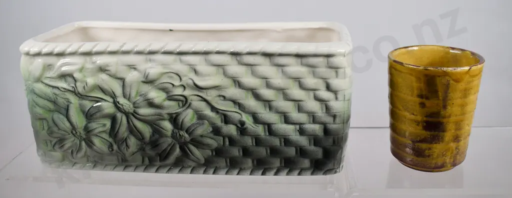 TITIAN TROUGH VASE, ORZEL BIC PEN HOLDER Image 1++