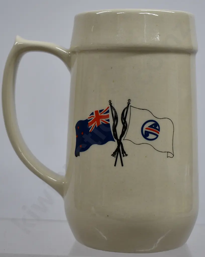 SHIPPING CORPORATION OF NEW ZEALAND POTTERY MUG Image 1++